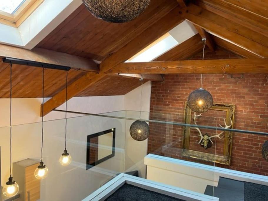 Gorgeous 2 Bed Loft Style Apartment Манчестър Екстериор снимка